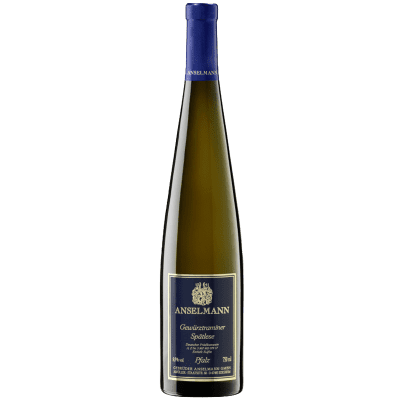 Die Anselmann Gewürztraminer Spätlese ist die ideale Wahl, um exotische Gerichte, süße Desserts oder als erlesenen Aperitif zu ergänzen. Ihr üppiges Bouquet und der liebliche Charakter machen diesen Wein zu einer unvergesslichen Geschmackskomposition. Lassen Sie sich in die bezaubernde Welt des Gewürztraminers entführen und erleben Sie eine meisterhafte Vereinigung von Aromen und Eleganz.